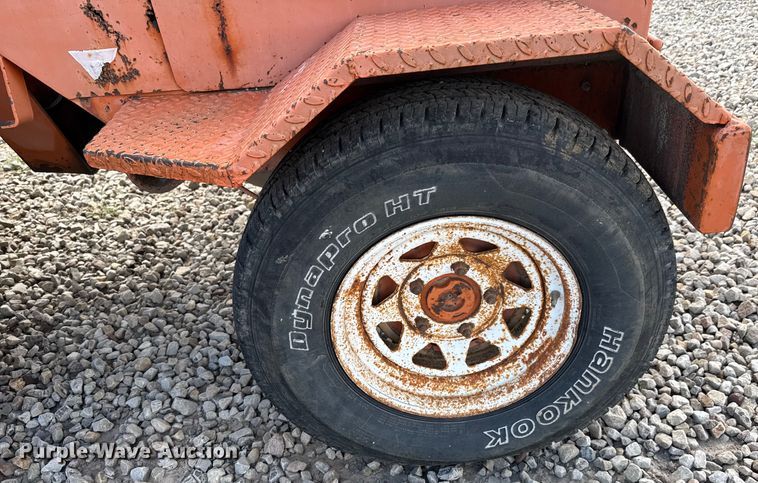 image for item DU9252 2001 Broce CR350 broom