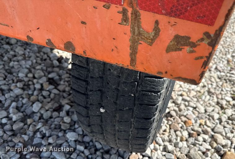 image for item DU9252 2001 Broce CR350 broom