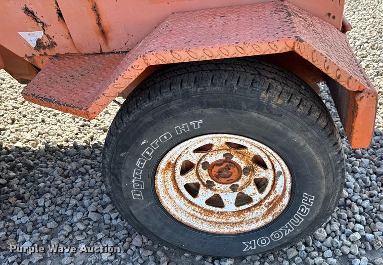 image for item DU9252 2001 Broce CR350 broom