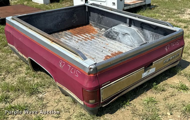 image for item DU9838 Chevrolet pickup truck bed