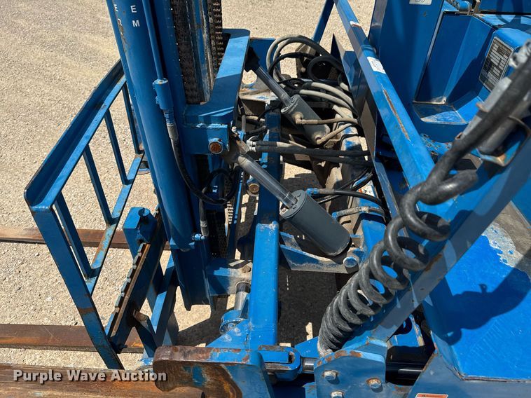 image for item DU9947 1999 Teledyne Princeton D50 forklift