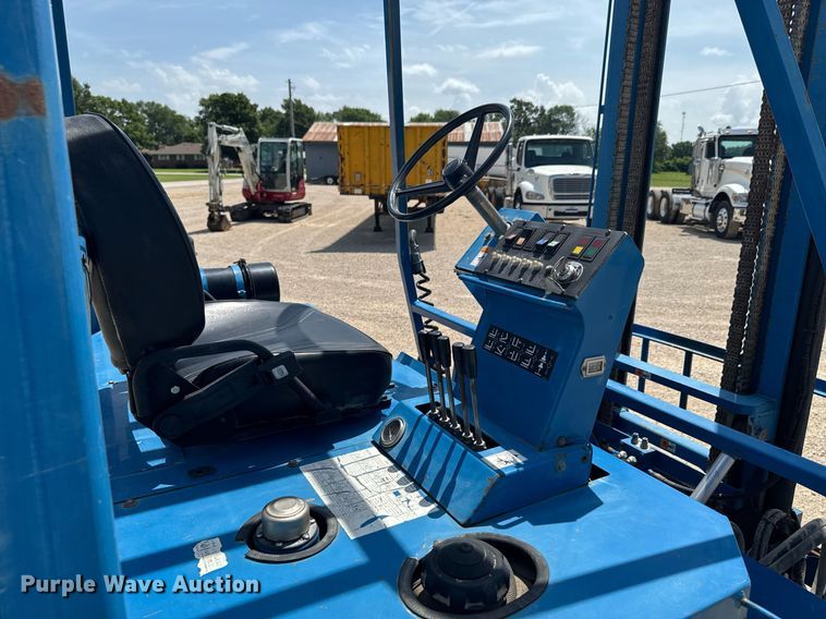 image for item DU9947 1999 Teledyne Princeton D50 forklift