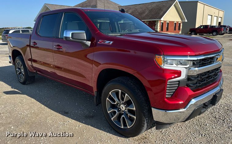 image for item DV4213 2024 Chevrolet Silverado 1500 LT Z71 Crew Cab pickup truck