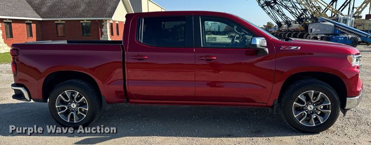 image for item DV4213 2024 Chevrolet Silverado 1500 LT Z71 Crew Cab pickup truck