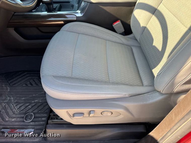 image for item DV4213 2024 Chevrolet Silverado 1500 LT Z71 Crew Cab pickup truck