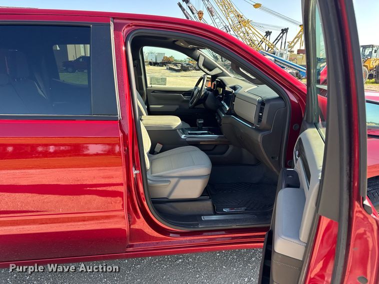 image for item DV4213 2024 Chevrolet Silverado 1500 LT Z71 Crew Cab pickup truck