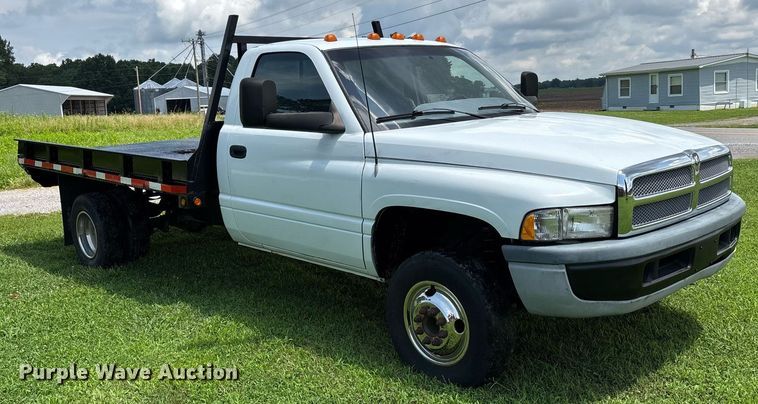 image for item DW7121 1995 Dodge Ram 3500 flatbed pickup truck