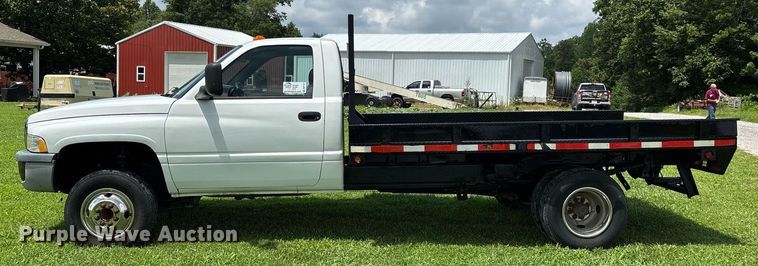 image for item DW7121 1995 Dodge Ram 3500 flatbed pickup truck