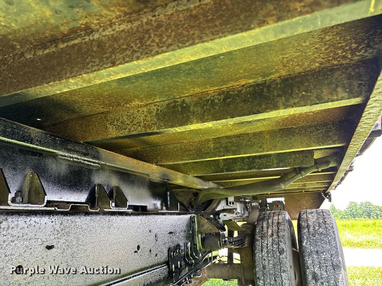 image for item DW7121 1995 Dodge Ram 3500 flatbed pickup truck