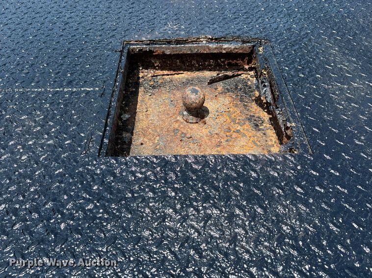 image for item DW7121 1995 Dodge Ram 3500 flatbed pickup truck