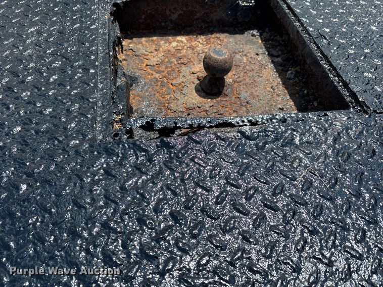 image for item DW7121 1995 Dodge Ram 3500 flatbed pickup truck