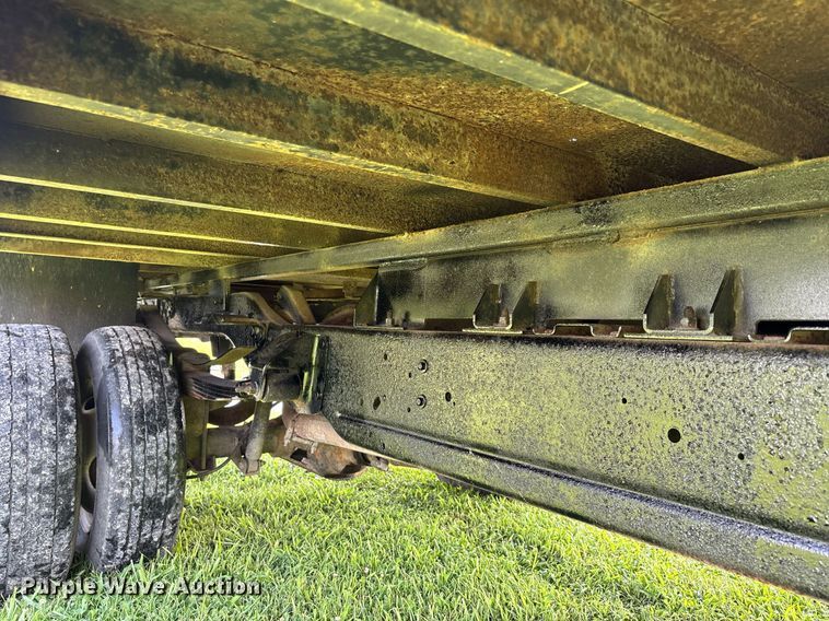 image for item DW7121 1995 Dodge Ram 3500 flatbed pickup truck