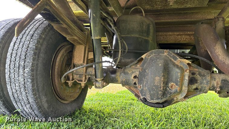 image for item DW7121 1995 Dodge Ram 3500 flatbed pickup truck