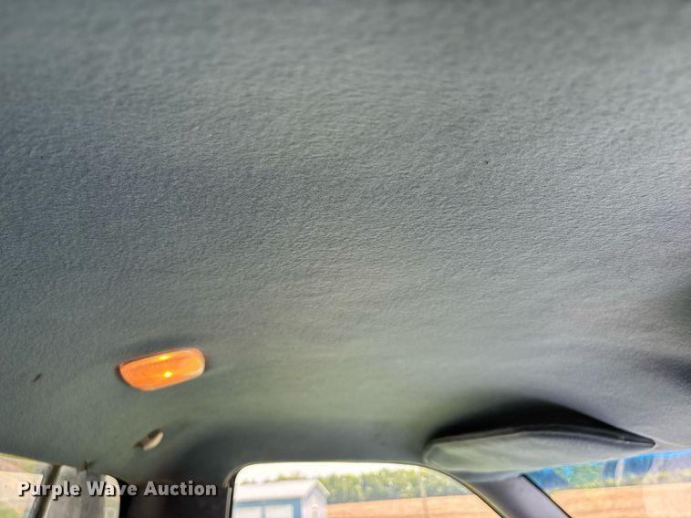 image for item DW7121 1995 Dodge Ram 3500 flatbed pickup truck