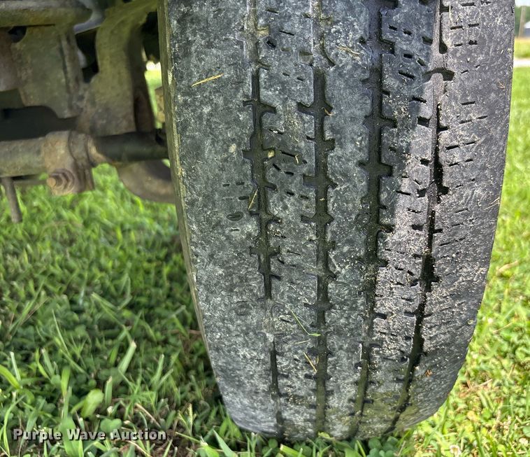 image for item DW7121 1995 Dodge Ram 3500 flatbed pickup truck