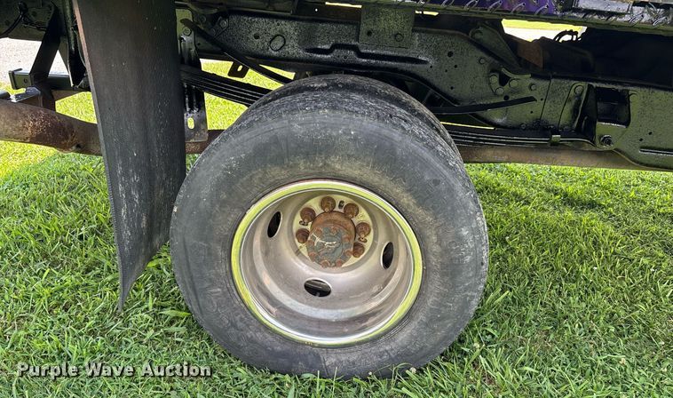 image for item DW7121 1995 Dodge Ram 3500 flatbed pickup truck