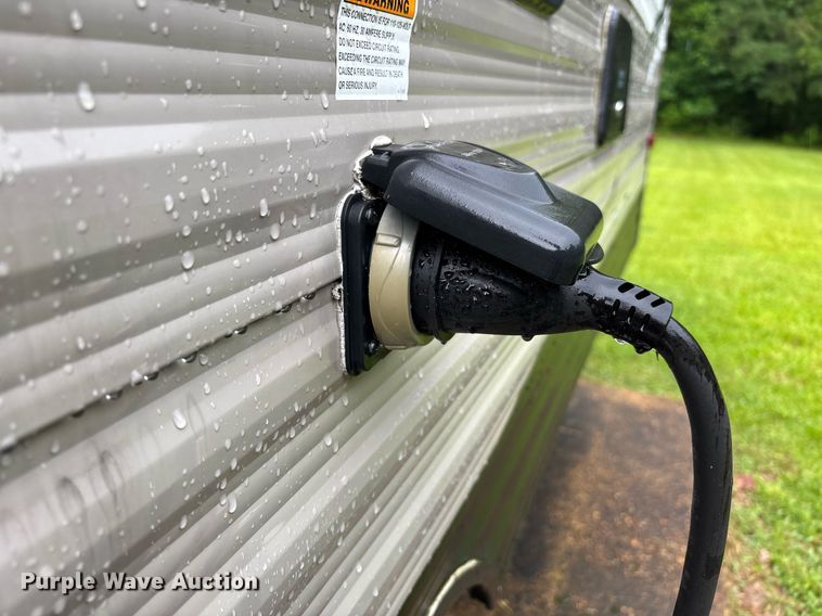 image for item DW7123 2020 Starcraft Autumn Ridge camper