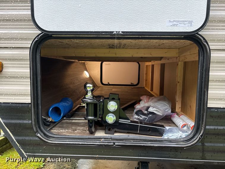 image for item DW7123 2020 Starcraft Autumn Ridge camper