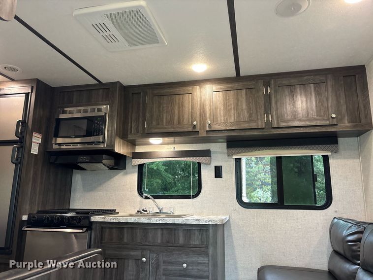 image for item DW7123 2020 Starcraft Autumn Ridge camper