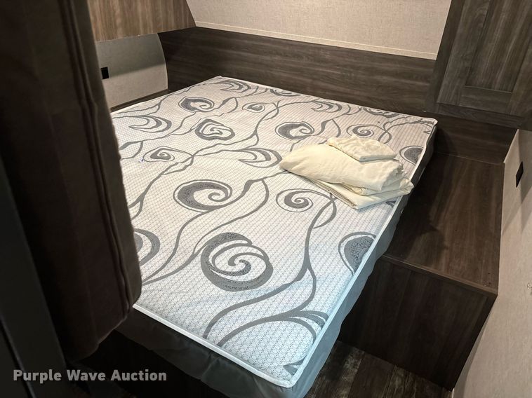 image for item DW7123 2020 Starcraft Autumn Ridge camper