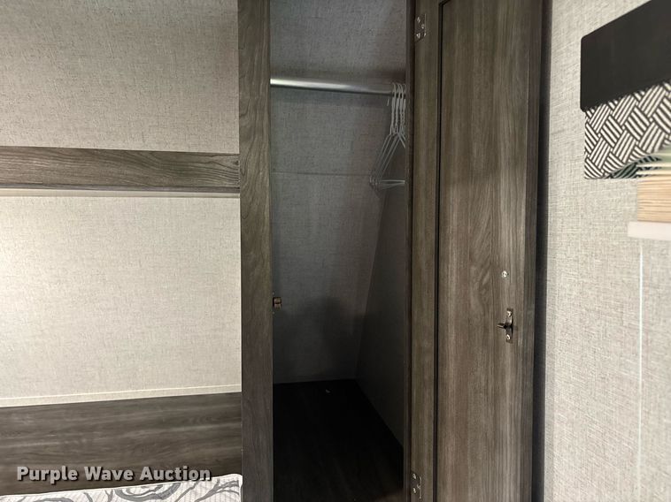 image for item DW7123 2020 Starcraft Autumn Ridge camper