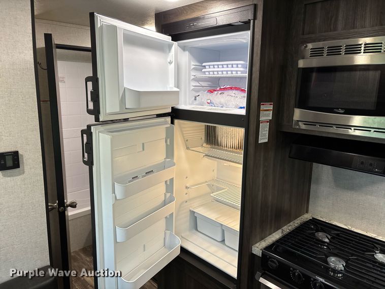 image for item DW7123 2020 Starcraft Autumn Ridge camper