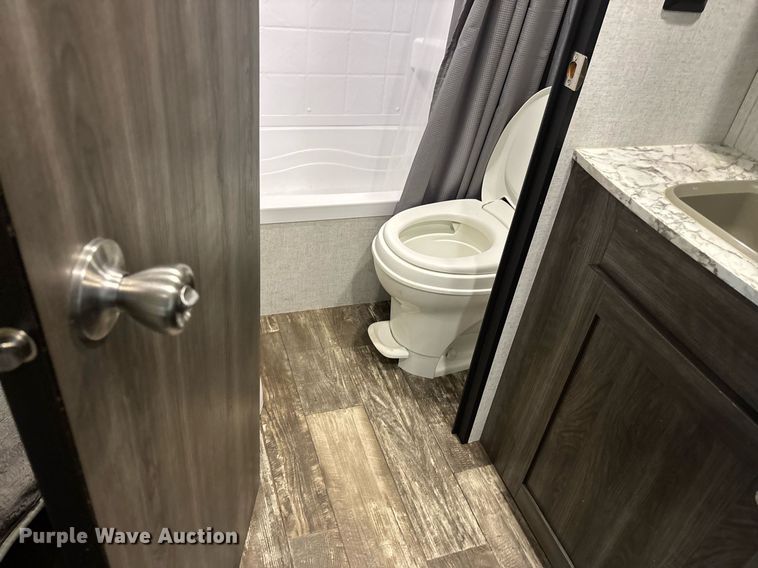 image for item DW7123 2020 Starcraft Autumn Ridge camper