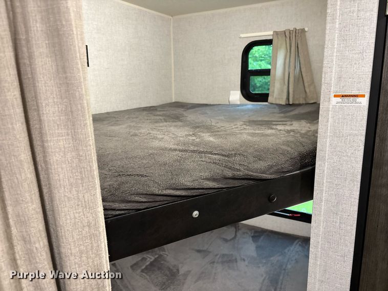 image for item DW7123 2020 Starcraft Autumn Ridge camper