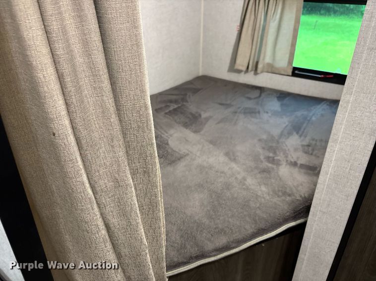 image for item DW7123 2020 Starcraft Autumn Ridge camper