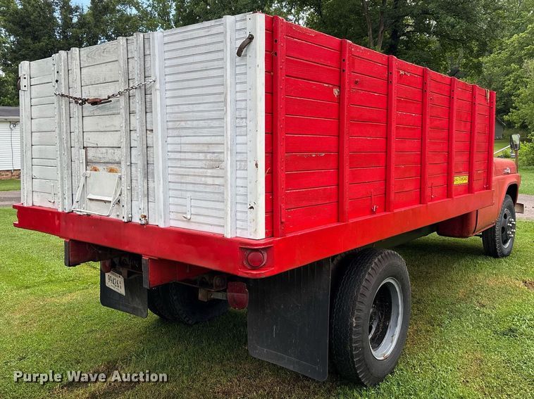 image for item DW7124 1959 Ford F600 Custom Cab grain truck