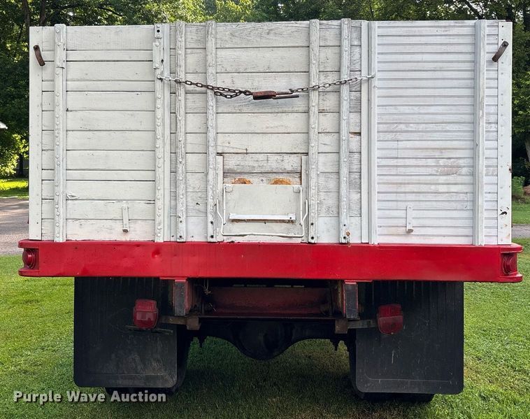 image for item DW7124 1959 Ford F600 Custom Cab grain truck