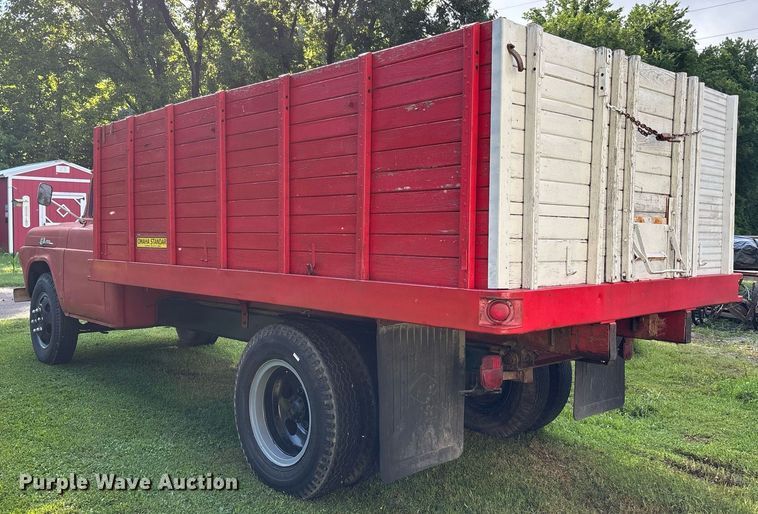 image for item DW7124 1959 Ford F600 Custom Cab grain truck