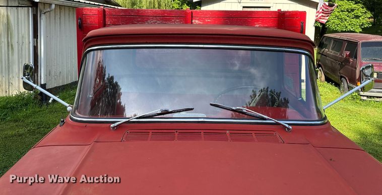 image for item DW7124 1959 Ford F600 Custom Cab grain truck