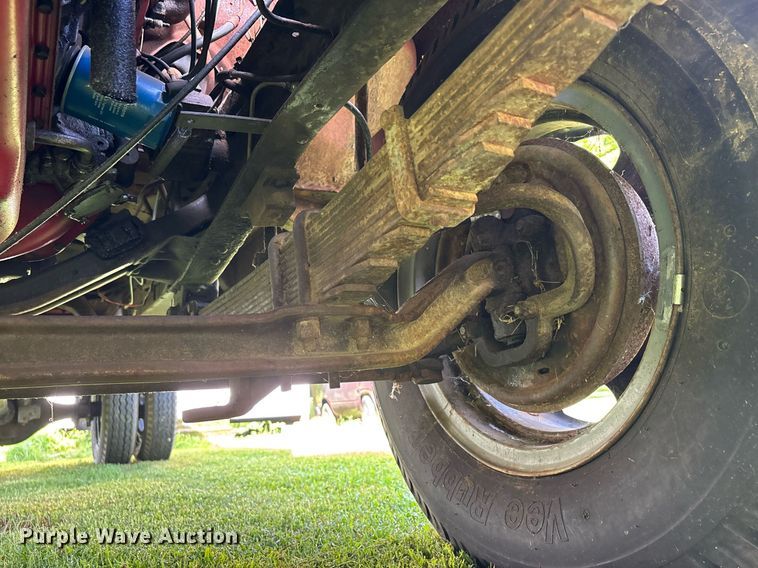 image for item DW7124 1959 Ford F600 Custom Cab grain truck