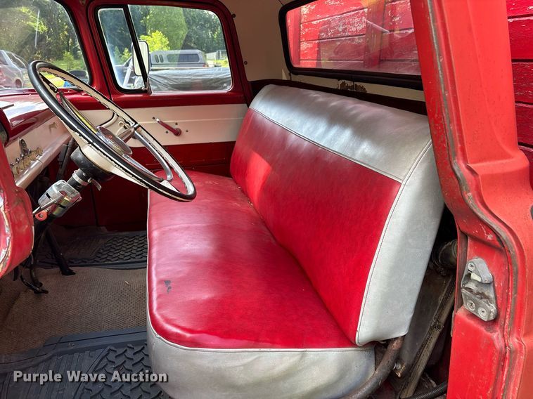 image for item DW7124 1959 Ford F600 Custom Cab grain truck