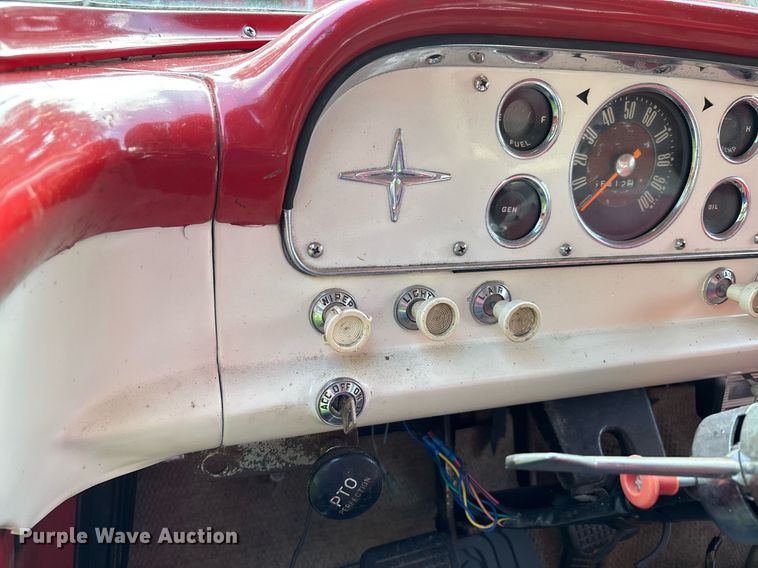 image for item DW7124 1959 Ford F600 Custom Cab grain truck