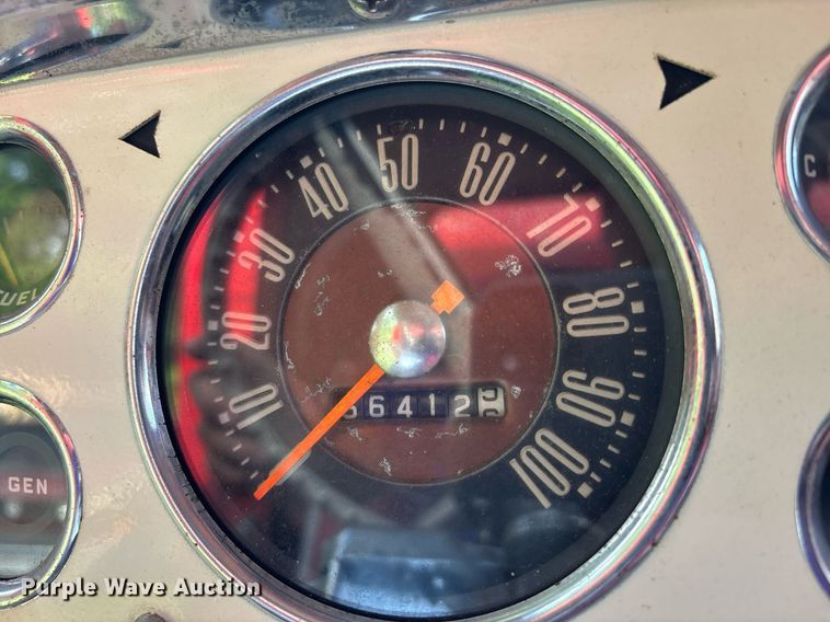 image for item DW7124 1959 Ford F600 Custom Cab grain truck