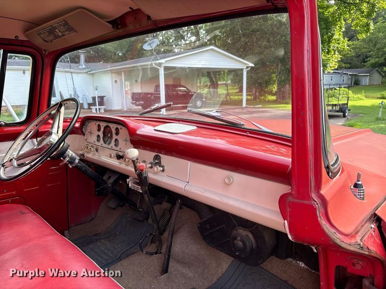 image for item DW7124 1959 Ford F600 Custom Cab grain truck