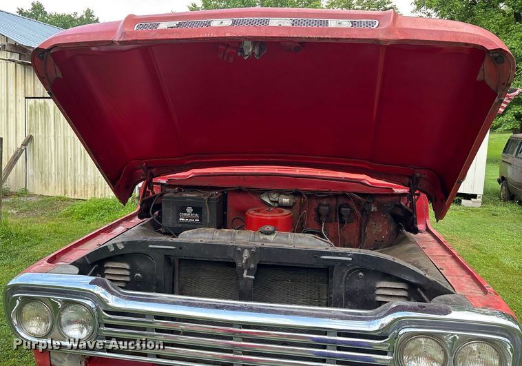 image for item DW7124 1959 Ford F600 Custom Cab grain truck