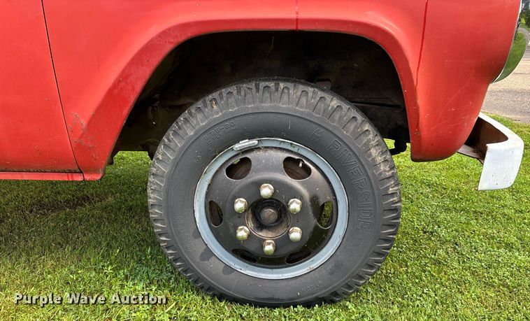 image for item DW7124 1959 Ford F600 Custom Cab grain truck