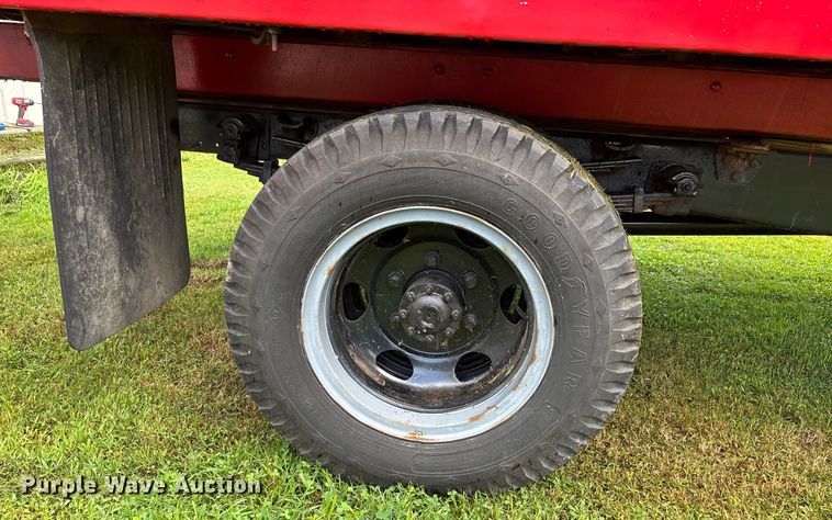 image for item DW7124 1959 Ford F600 Custom Cab grain truck