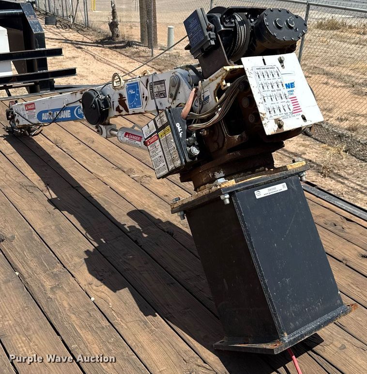 image for item DX5593 Auto Crane 3203 crane