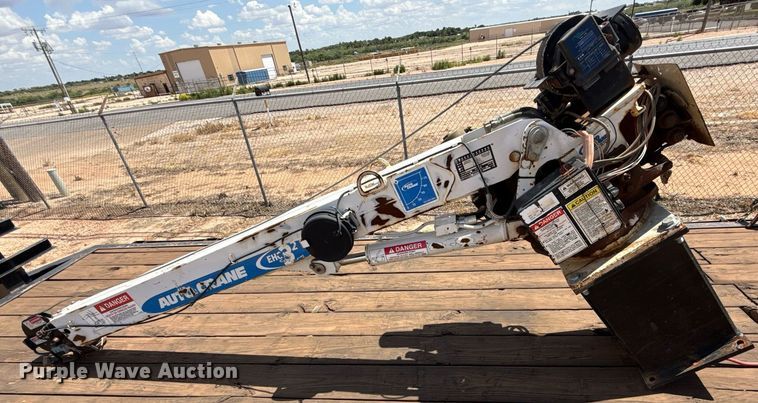 image for item DX5593 Auto Crane 3203 crane