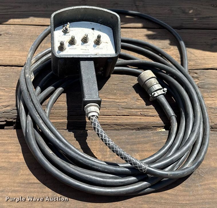 image for item DX5593 Auto Crane 3203 crane