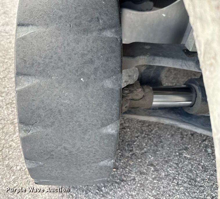 image for item DX5624 2015 UniCarriers PF50 forklift