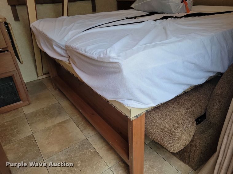 image for item DX7100 2011 Forest River Rockwood Mini Lite camper