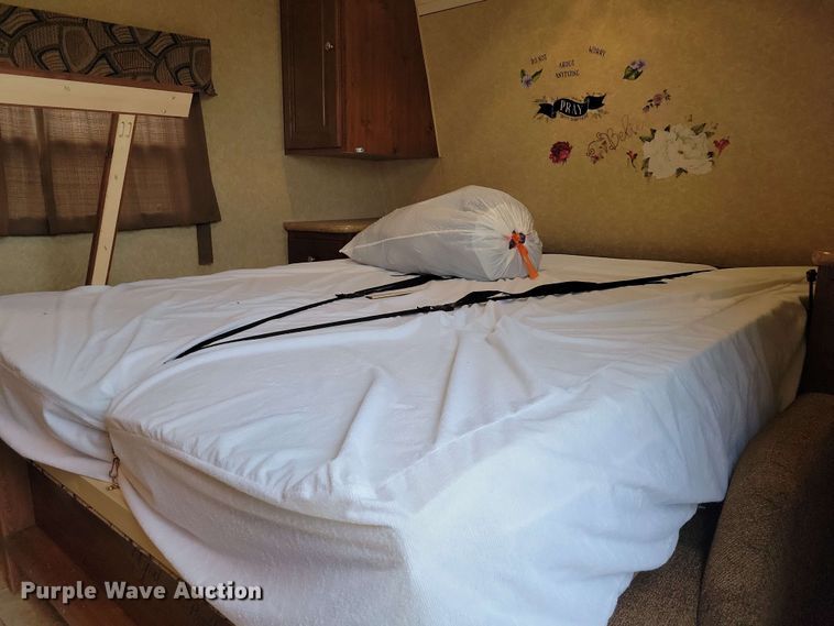 image for item DX7100 2011 Forest River Rockwood Mini Lite camper