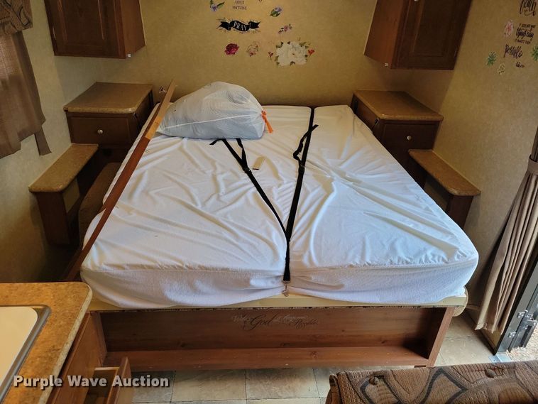 image for item DX7100 2011 Forest River Rockwood Mini Lite camper