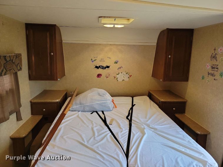 image for item DX7100 2011 Forest River Rockwood Mini Lite camper