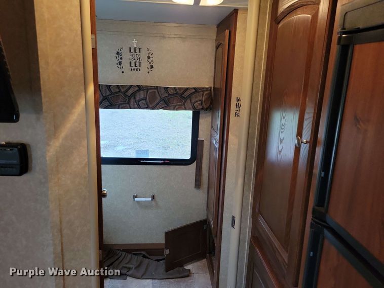 image for item DX7100 2011 Forest River Rockwood Mini Lite camper